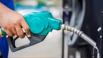 Phó Thủ tướng giao Bộ Công Thương nghiên cứu lập sàn xăng dầu