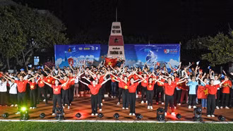 ''Hành trình bài ca sinh viên'' kêu gọi bạn trẻ sống nhân văn và trong sáng