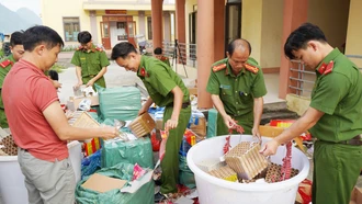 Công an huyện Mường Khương tiêu hủy 522 kg pháo nổ và pháo hoa nổ