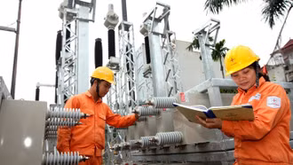 Thủ tướng yêu cầu đề xuất lộ trình điều chỉnh giá điện, dịch vụ y tế, giáo dục