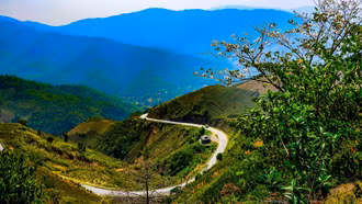 Triển lãm Du lịch qua các miền di sản và danh thắng Việt Nam