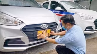 Xe ô tô biển màu vàng là xe gì?