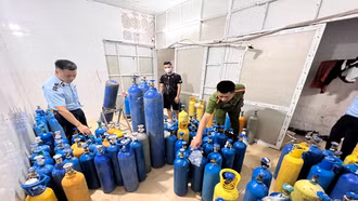 Phát hiện bình 'khí cười' dạng mới lần đầu du nhập vào Hà Nội