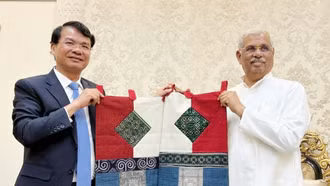 Bí thư Tỉnh ủy Đặng Xuân Phong làm việc với Thống đốc bang Bihar (Ấn Độ)