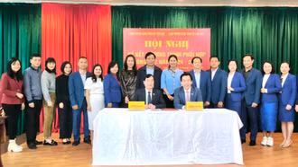 Ban Tuyên giáo Tỉnh ủy Lào Cai và Yên Bái ký kết chương trình phối hợp công tác tuyên giáo