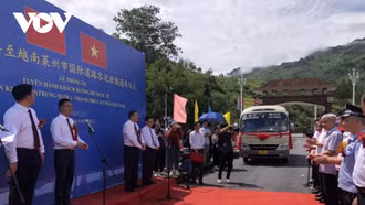 Thông tuyến vận tải hành khách quốc tế Lai Châu – Vân Nam