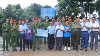 Đưa vào sử dụng đường nước dân sinh tại thôn Sín Pao Chải