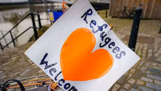 Anh gia hạn visa tới 18 tháng cho người tị nạn Ukraine