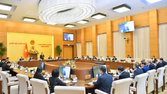 UBTVQH xem xét, thông qua Nghị quyết về sắp xếp đơn vị hành chính cấp huyện, cấp xã