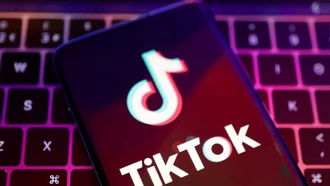 Hệ lụy của TikTok và giải pháp cấm tài khoản trẻ em dưới 13 tuổi