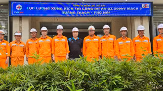 Đội xung kích PC Lào Cai lên đường hỗ trợ thi công đường dây 500kV mạch 3