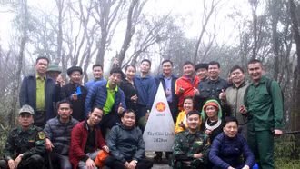 Hành trình khám phá đỉnh thiêng Tây Côn Lĩnh