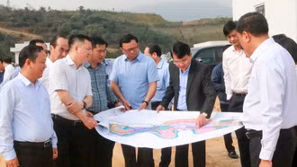 Bí thư Tỉnh ủy Đặng Xuân Phong kiểm tra một số dự án trọng điểm tại huyện Bát Xát