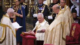 Vua Charles III của Anh chính thức đăng quang tại Tu viện Westminster