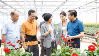 Đoàn công tác của thị xã Sa Pa (Việt Nam) thăm và làm việc với một số quận, huyện của Trung Quốc