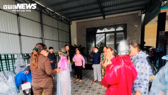 2 tàu câu mực bị chìm, 15 người mất tích: Hai ngư dân mới được cứu đã tử vong