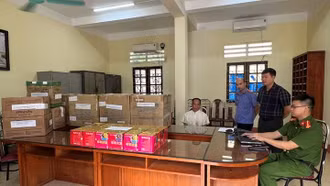 Phê chuẩn khởi tố, bắt tạm giam 3 đối tượng vận chuyển gần 170kg pháo nổ qua biên giới