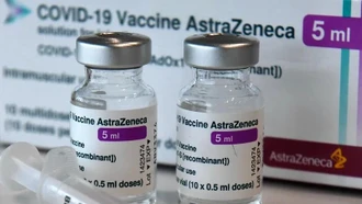 Vaccine AstraZeneca gây đông máu: Người dân không nên hoang mang đi làm xét nghiệm đông máu