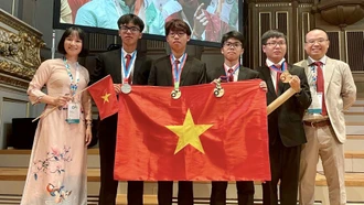 Đoàn Việt Nam duy trì vị trí tốp đầu kỳ thi Olympic Hóa học Quốc tế