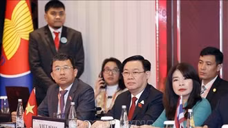 Chủ tịch Quốc hội Vương Đình Huệ dự phiên họp Ban Chấp hành AIPA