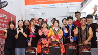 Máy tính cũ, tương lai mới cho các sinh viên nghèo hiếu học vùng cao