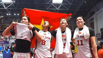 Bóng rổ Việt Nam giành huy chương vàng lịch sử ở SEA Games 32