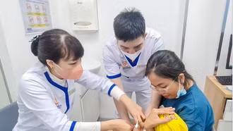Triển khai nhiều biện pháp để bảo đảm cung ứng vaccine