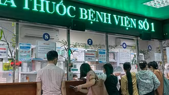 Đề xuất hoàn tiền cho người bệnh khi phải tự mua thuốc, vật tư