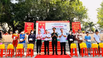 Quan tâm chăm lo, hỗ trợ người dân khó khăn