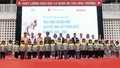 Tặng 201 mũ bảo hiểm cho học sinh lớp 1