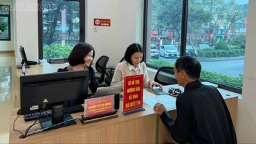 “Ăn tết gọn, làm việc sớm” tại Trung tâm Phục vụ Hành chính công