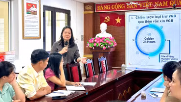 Lào Cai tăng cường tập huấn tiêm vắc xin viêm gan B cho y tế cơ sở