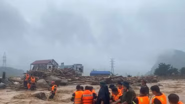 Hơn 1.000 cán bộ, chiến sĩ tham gia cứu nạn, cứu hộ tại vùng mưa lũ miền núi Bắc bộ