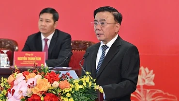 Thường trực Ban Bí thư chủ trì họp báo quốc tế về Đại hội XIV của Đảng