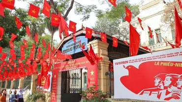 Tranh cổ động bầu cử: Lan tỏa tinh thần ngày hội lớn của toàn dân