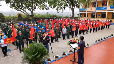 Phường Lào Cai ra quân xây dựng nếp sống văn minh và chỉnh trang đô thị, vệ sinh môi trường