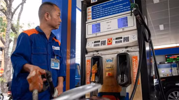 Giá dầu diesel giảm gần 2.000 đồng một lít