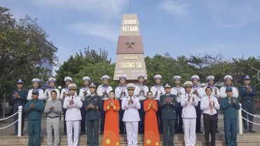 Từ Trường Sa thân yêu, quân dân gửi lời chúc Đại hội XIV của Đảng thành công rực rỡ