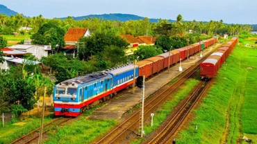 Khẩn trương hoàn tất thủ tục để khởi công tuyến đường sắt Lào Cai - Hà Nội - Hải Phòng vào ngày 19/12