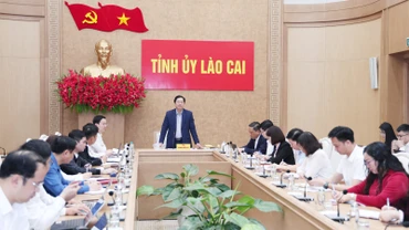 Bí thư Tỉnh ủy Dương Quốc Huy làm việc với Văn phòng Tỉnh ủy