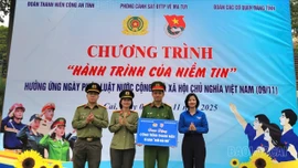 Ấm áp yêu thương trong chương trình “Hành trình của niềm tin” 