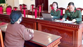 Lực lượng chức năng triệu tập, làm việc với cá nhân chia sẻ, phát tán thông tin sai sự thật được tạo dựng bởi trí tuệ nhân tạo về tình hình mưa lũ miền Trung