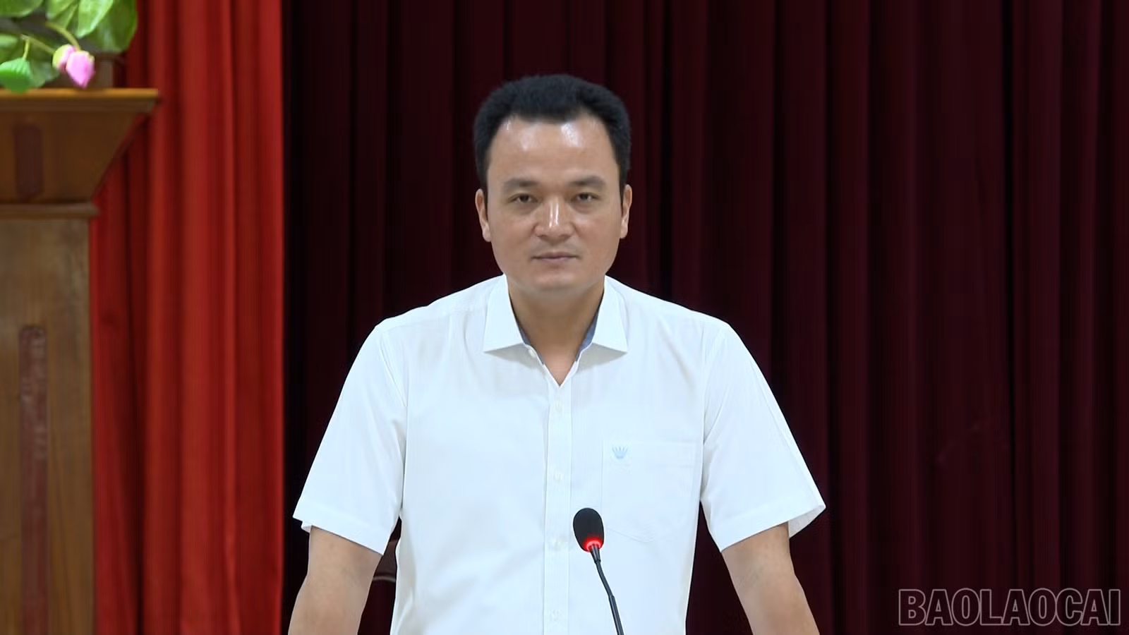 Đồng chí Giàng Quốc Hưng - Ủy viên Ban Thường vụ, Trưởng Ban Nội Chính Tỉnh ủy phát biểu kết luận tại hội nghị.