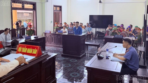 Tổ chức xét xử lưu động 2 vụ án hình sự liên quan đến tội phạm ma túy