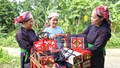 Sắc màu thổ cẩm dưới chân núi Gia Lan