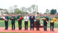 Đồng chí Hoàng Giang - Phó Bí thư Thường trực Tỉnh ủy dự Lễ giao, quân tại xã Mậu A