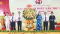 Phó Bí thư Tỉnh uỷ, Chủ tịch Ủy ban MTTQ tỉnh Giàng Thị Dung dự và chỉ đạo Đại hội Đảng bộ xã Châu Quế