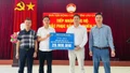 Các doanh nghiệp ủng hộ 70 triệu đồng giúp Nhân dân trong tỉnh khắc phục hậu quả bão số 10