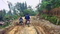 [Ảnh] Tuyến đường Trịnh Tường - Phìn Hồ - Y Tý xuống cấp nghiêm trọng, người dân đi lại khó khăn