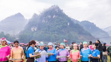 Tăng cường tuyên truyền chính sách BHXH, BHYT qua các lễ hội